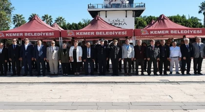 Kemer’de muhtarlar Günü kutlandı