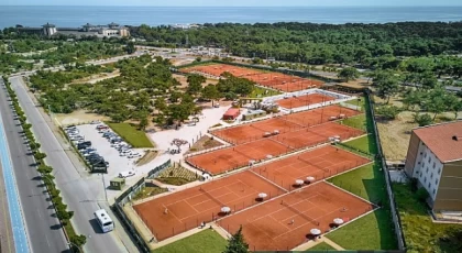 Kemer’deki okullar tenis buluşacak