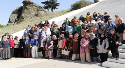 Manisa Ahmetlili kadınlarından şehrin tarihi mekanlarına ziyaret