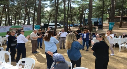 Nilüfer’de huzurevi sakinleri yaza piknikle veda etti