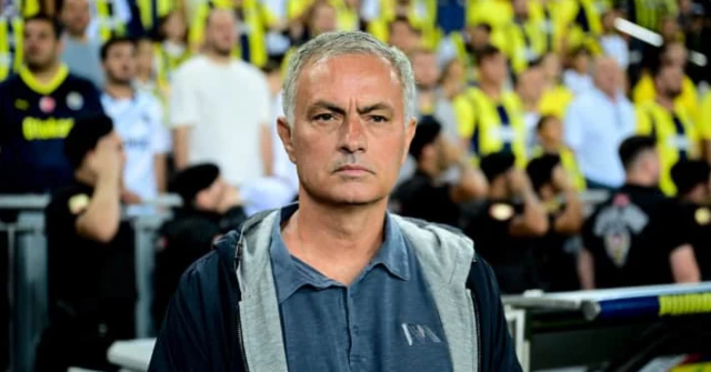 Mourinho'ya UEFA’dan ceza