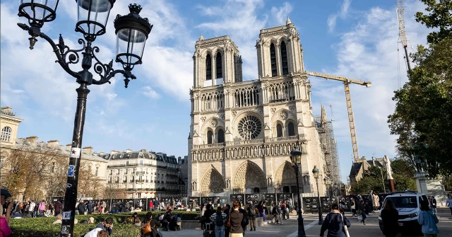 Notre Dame Katedrali'nin çanları beş yıllık aradan sonra ilk defa çaldı