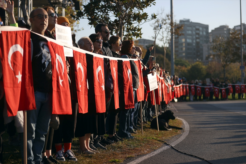 10 Kasım’da tüm Türkiye Ata’sını andı