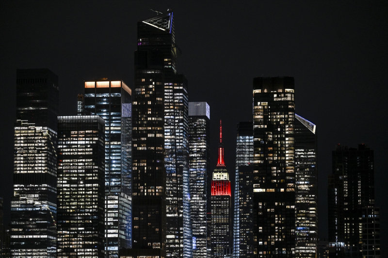 Empire State Binası Türk Bayrağı renkleriyle ışıklandırıldı