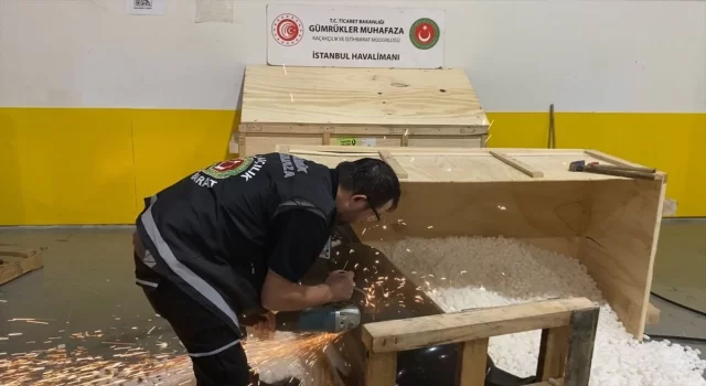 Bakan Bolat, İstanbul Havalimanı’nda 427 kilogram uyuşturucu maddeye el konulduğunu bildirdi