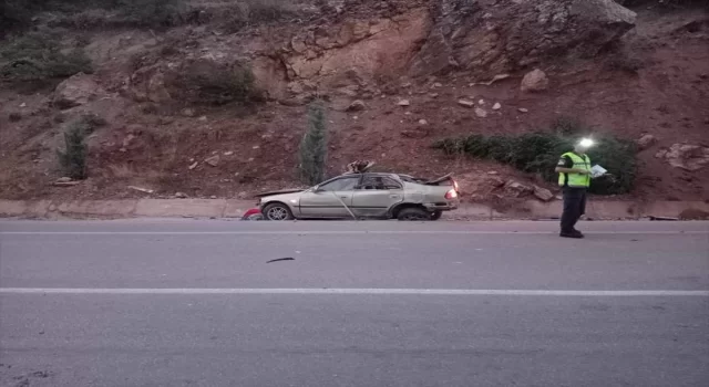 Burdur’da devrilen otomobildeki 2 kişi öldü, 3 kişi yaralandı 