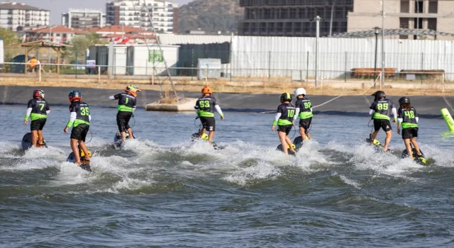 Afyonkarahisar’da Jetsurf 100. Yıl Kupası final yarışları yapıldı