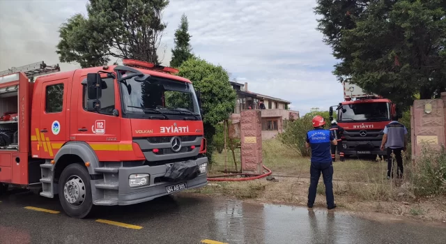 Sakarya’da yangın çıkan villada büyük çapta hasar oluştu