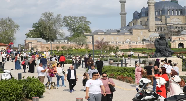 Eski payitaht Edirne’de bayram tatili hareketliliği sürüyor