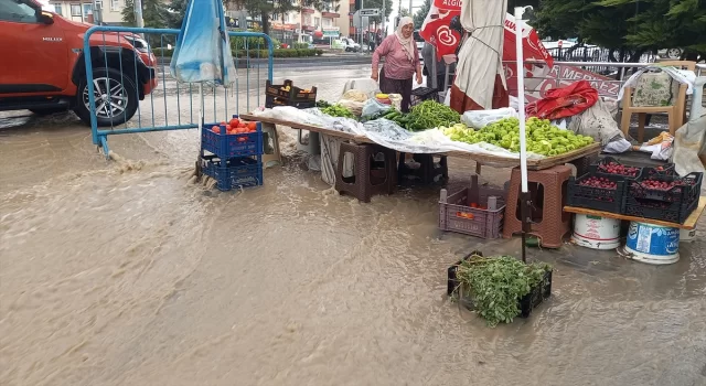 Beypazarı’nda sağanak etkili oldu