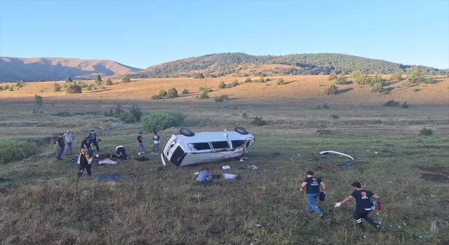 Erzincan’da minibüs devrildi, 1 kişi öldü, 6 kişi yaralandı