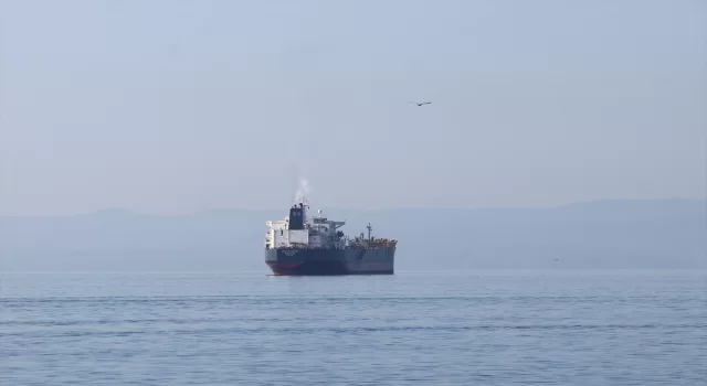 Tekirdağ’da tanker gemisinden denize düştüğü belirtilen kişiyi arama çalışmaları sürüyor