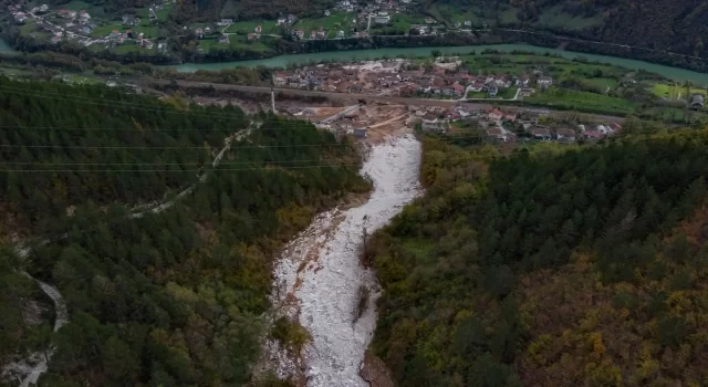 Bosna Hersek’teki sel felaketinin ardından hasar giderme çalışmaları sürüyor