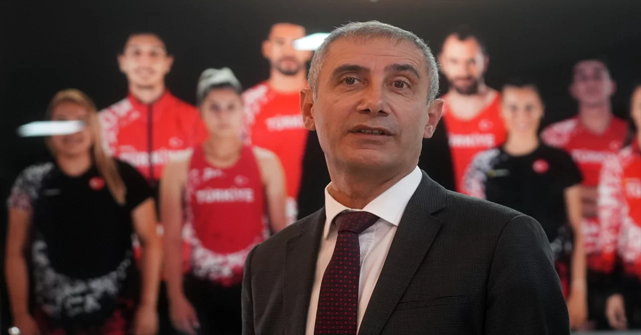 Türkiye Atletizm Federasyonu Başkanı Ahmet Karadağ’a göre başarının sırrı, geçmişten ders almak: