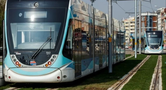 İzmir tramvay çalışıyor mu? İzmir İZBAN çalışıyor mu?