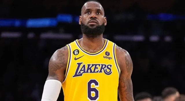 Lebron James'ten tarihi başarı: 40 bin sayı barajını geçti