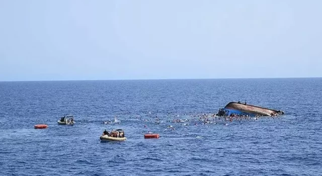 130 kişi taşıyan feribot battı: 94 kişi hayatını kaybetti