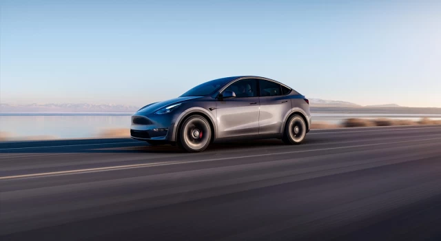 Tesla, Model Y’ye zam yaptı