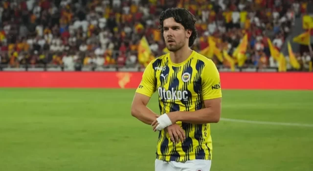 Ferdi Kadıoğlu Fenerbahçe'den ayrılıyor