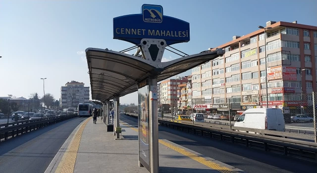 Metrobüs hattındaki çalışma nedeniyle kapatılmıştı: Cennet Mahallesi Durağı açıldı