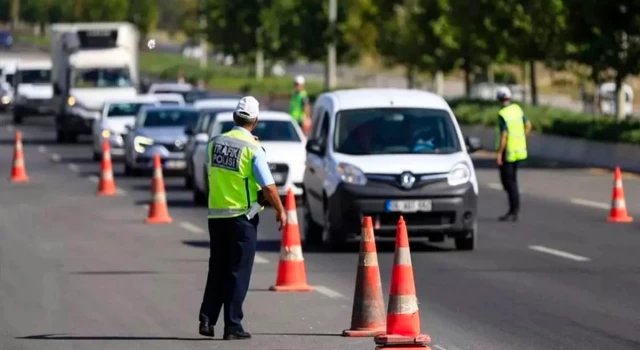 29 Ekim Cumhuriyet Bayramı dolayısıyla İstanbul’da yarın bazı yollar trafiğe kapalı olacak