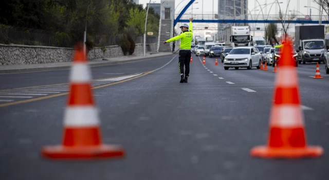 Yarın İstanbul'da bazı yollar trafiğe kapatılacak