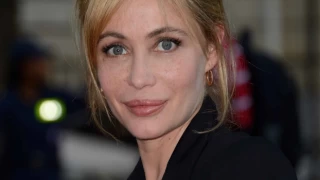 Dünyaca ünlü oyuncu Emmanuelle Beart, ensest ilişkiye zorlandığını itiraf etti