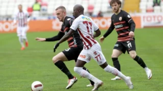 Maç sonucu: Sivasspor 2 - 2 Gaziantep FK