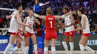 Filenin Sultanları, VNL’de ilk haftayı galibiyetle kapattı: Türkiye 3 - 0 Fransa