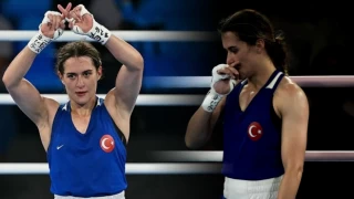 Milli boksör Esra Yıldız Kahraman, yarı finalde yenilerek bronz madalya kazandı