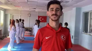 Para Milli tekvandocu Mahmut Bozteke Paralimpik Olimpiyatları'nda finalde