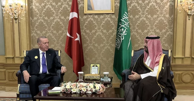 Erdoğan, Riyad'da Suudi Arabistan Veliaht Prensi Selman ile görüştü