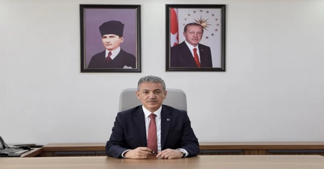 Mardin kayyımı Tuncay Akkoyun göreve gelir gelmez makam odasına Erdoğan’ın fotoğrafını astı