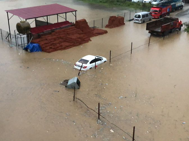 Rize'de sel felaketinde dehşete düşüren görüntüler!